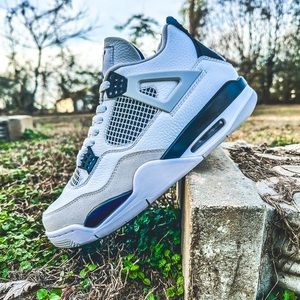 2022 Air Jordan 4 Retro 'Military Black